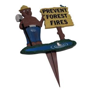 Vintage 70s Smokey Bear Molded plastic Yard Sign Prevent Forest Fires Art‎ Line